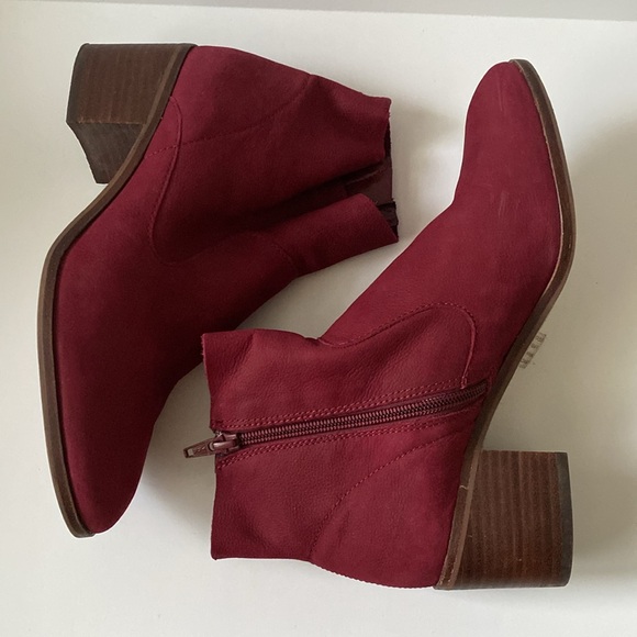 Gianni Bini Wand-Erer Leather Upper Cherrywood Boot Size 9.5 - Picture 6 of 11